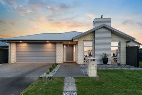 Photo of property in 17 Millstream Drive, Northwood, Christchurch, 8051