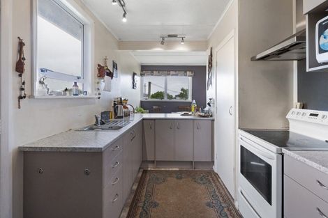 Photo of property in 5- 7 Howe Street, Foxton, 4814