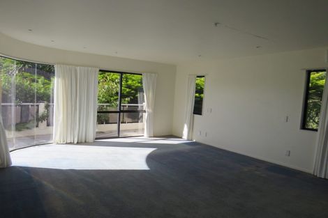 Photo of property in 15 Lanyon Place, Whitby, Porirua, 5024