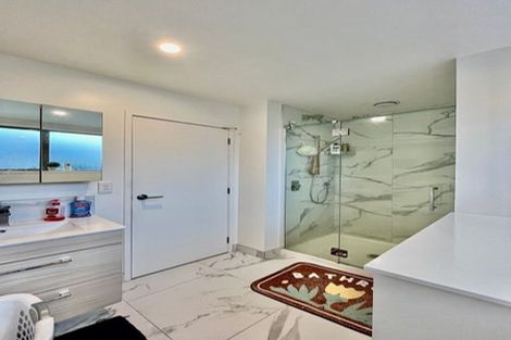 Photo of property in 1/42 Kaikoura Street, Henderson, Auckland, 0612