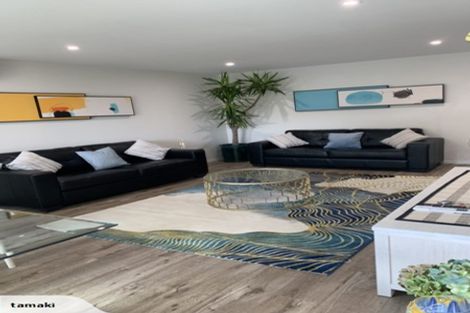 Photo of property in 2/31 Kenderdine Road, Papatoetoe, Auckland, 2025