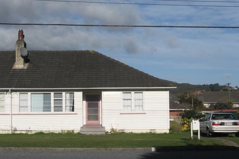 Photo of property in 40 Kowhai Street, Naenae, Lower Hutt, 5011