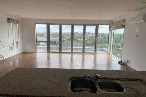 Photo of property in 103 Coronation Road, Hillcrest, Auckland, 0627