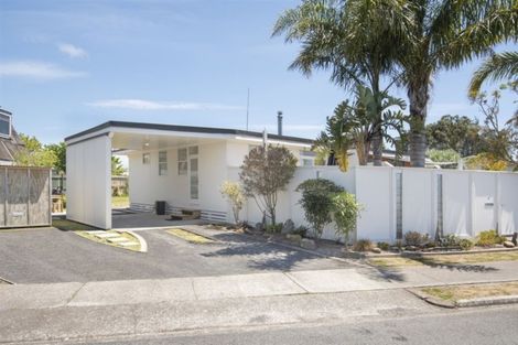 Photo of property in 1/4 Tahara Crescent, Mount Maunganui, 3116