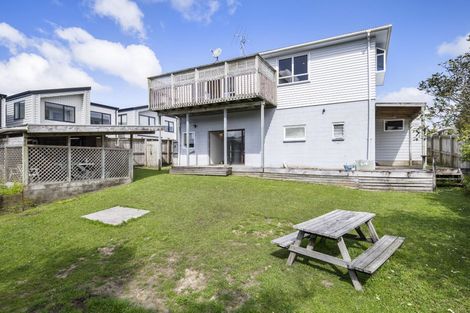 Photo of property in 45 Bodi Place, Te Atatu South, Auckland, 0610