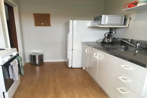 Photo of property in 16 Freyberg Street, Roslyn, Palmerston North, 4414