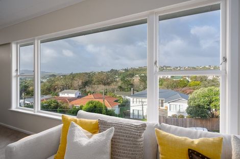 Photo of property in 11 Angell Street, Johnsonville, Wellington, 6037