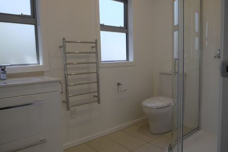 Photo of property in 102u4 Chester Road, Tawa, Wellington, 5028