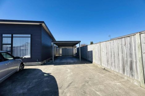 Photo of property in 48 Exeter Crescent, Takaro, Palmerston North, 4412