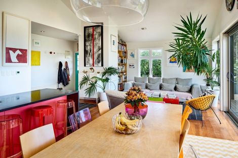 Photo of property in 10 Travancore Street, Island Bay, Wellington, 6023