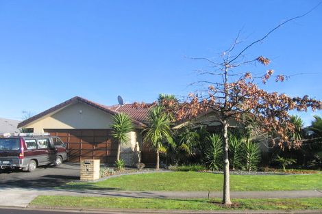 Photo of property in 4 Nad Place, East Tamaki Heights, Auckland, 2016