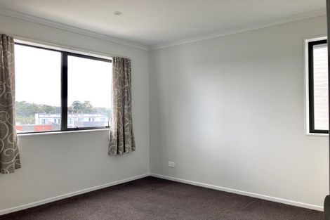 Photo of property in 66 Manutewhau Road, Massey, Auckland, 0614