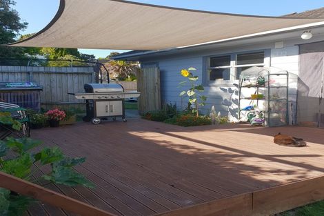 Photo of property in 10 Valley Road, Waiuku, 2123