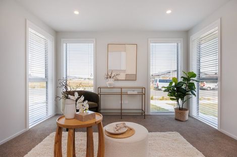 Photo of property in 68 Atlantic Drive, Fitzherbert, Palmerston North, 4410