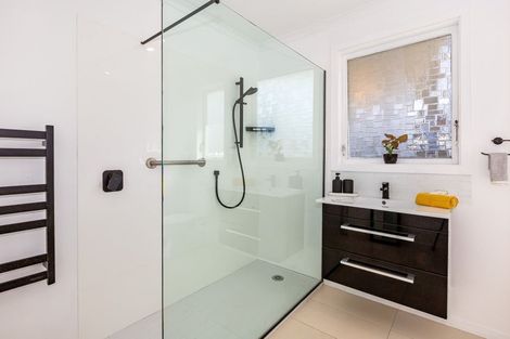 Photo of property in 1 Caduceus Place, Ascot Park, Porirua, 5024