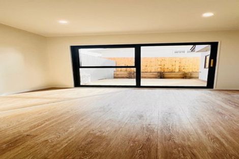 Photo of property in 4 Medina Place, Half Moon Bay, Auckland, 2012