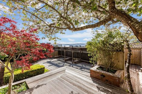 Photo of property in 13 Talavera Terrace, Kelburn, Wellington, 6012