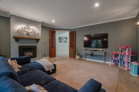 Photo of property in 18 Myra Evelyn Grove, Dairy Flat, Albany, 0792
