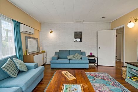 Photo of property in 91 Hutchinson Avenue, New Lynn, Auckland, 0600