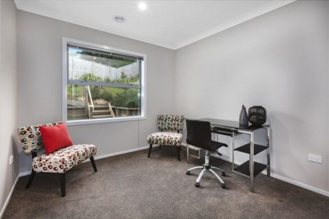 Photo of property in 6 Shoal Place, Whitby, Porirua, 5024