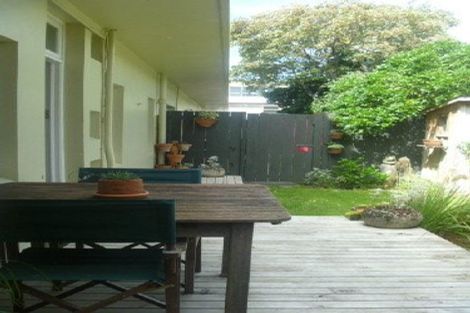 Photo of property in Hobson Flats, 1u2 Hobson Street, Pipitea, Wellington, 6011