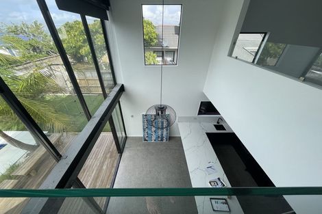 Photo of property in 4 Halyard Place, Te Atatu Peninsula, Auckland, 0610