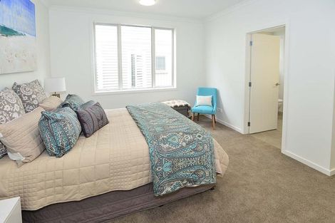 Photo of property in 45 Panorama Heights, Orewa, 0931