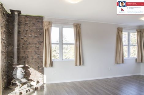 Photo of property in 64 Megan Avenue, Pakuranga Heights, Auckland, 2010