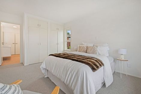 Photo of property in 42 Ray Small Drive, Pahurehure, Papakura, 2113