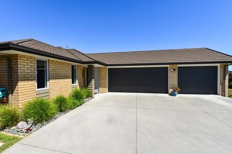 Photo of property in 4 Welwyn Place, Rototuna North, Hamilton, 3210