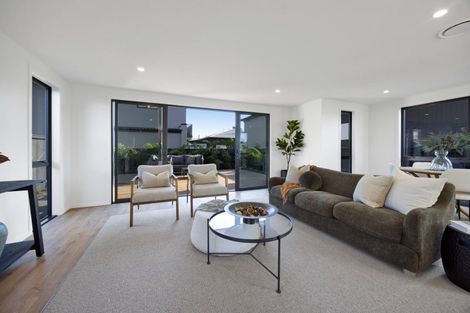 Photo of property in 10 Eliot Street, New Plymouth, 4310