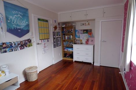 Photo of property in 124 Te Pene Avenue, Titahi Bay, Porirua, 5022