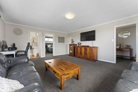 Photo of property in 36 Pitama Road, Awapuni, Palmerston North, 4412