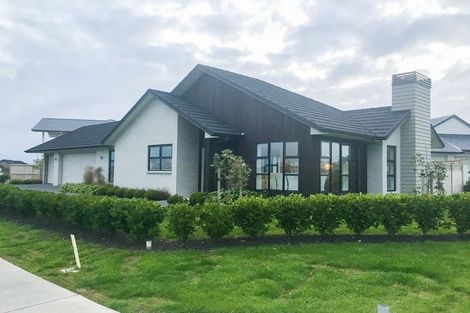 Photo of property in 1 Breton Road, Karaka, Papakura, 2113