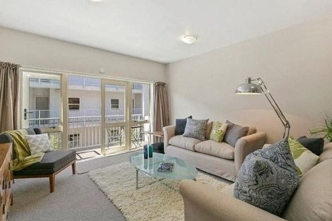 Photo of property in Luxford Villas, 109/72u Herald Street, Berhampore, Wellington, 6023
