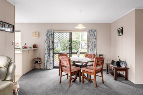 Photo of property in 93 Grosvenor Gardens, Flagstaff, Hamilton, 3210