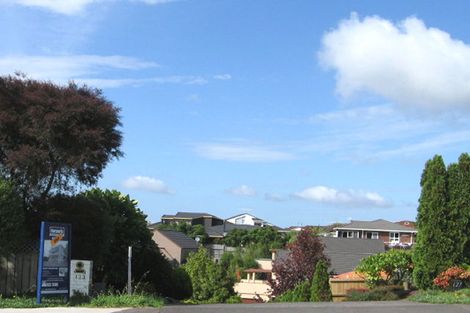 Photo of property in 133a/1 Hobsonville Road, West Harbour, Auckland, 0618
