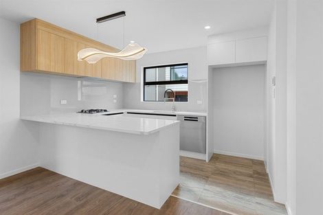 Photo of property in 41 Golf Road, New Lynn, Auckland, 0600