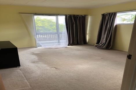 Photo of property in 17 Sevilla Place, Unsworth Heights, Auckland, 0632