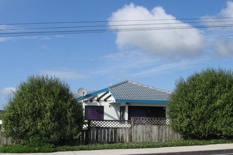 Photo of property in 133a/2 Hobsonville Road, West Harbour, Auckland, 0618