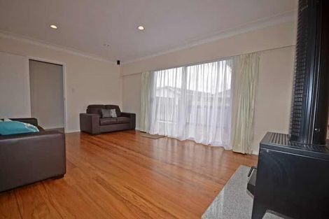 Photo of property in 9 Rowan Terrace, Te Atatu South, Auckland, 0610