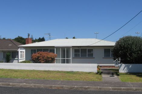 Photo of property in 2/32 Elliott Avenue, Bayview, Auckland, 0629