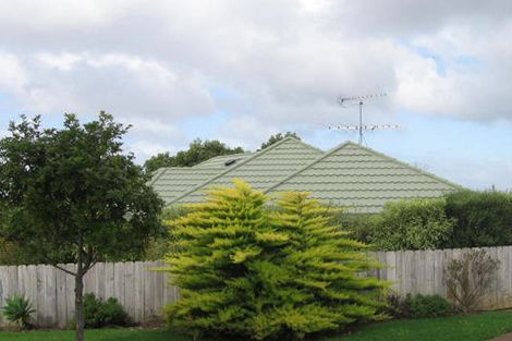 Photo of property in 23 San Vito Place, Henderson, Auckland, 0612