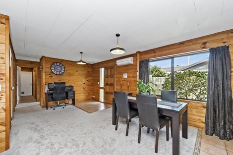 Photo of property in 98 Springs Road, Hornby, Christchurch, 8042