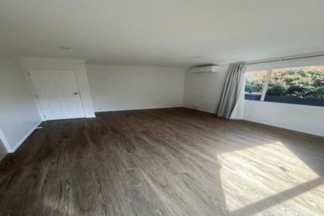 Photo of property in 98 Lantana Road, Green Bay, Auckland, 0604
