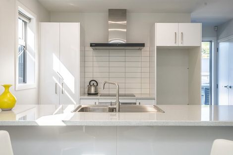 Photo of property in 27e Ranui Terrace, Tawa, Wellington, 5028