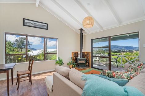 Photo of property in 72 Ocean Beach Road, Tairua, 3508