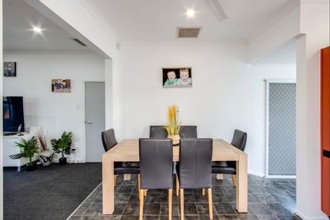 Photo of property in 12 Hinton Road, Taradale, Napier, 4112