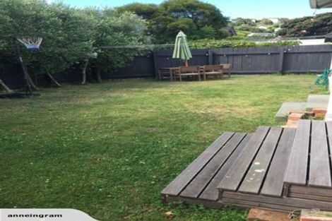 Photo of property in 23 Severn Street, Island Bay, Wellington, 6023