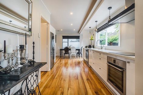 Photo of property in 222 Henderson Valley Road, Henderson, Auckland, 0612